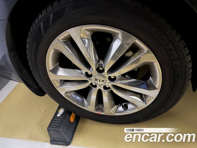 Kia Carnival 7-seater Limousine VIP — пробег 275 235 км — фото 5 из 5