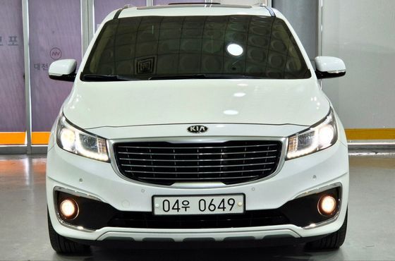 Kia Carnival 9-seater Noblesse — пробег 146 093 км — фото 2 из 5