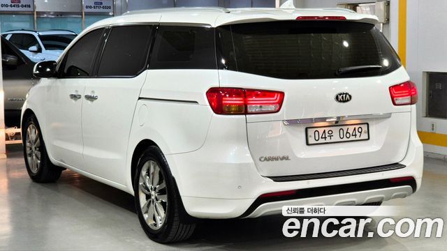 Kia Carnival 9-seater Noblesse — пробег 146 093 км — фото 4 из 5
