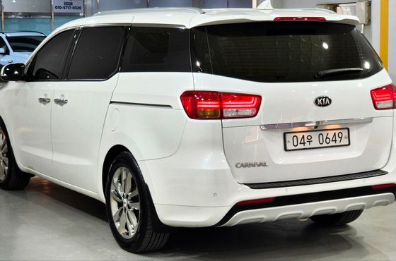 Kia Carnival 9-seater Noblesse — пробег 146 093 км — фото 4 из 5
