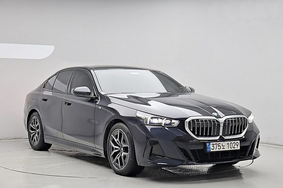 BMW 5-Series 520i M Sport — пробег 12 212 км — фото 3 из 5