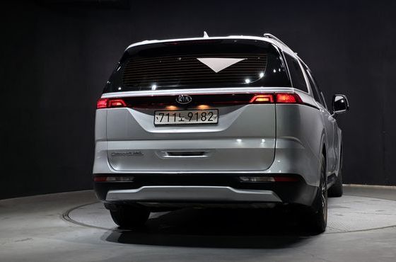 Kia Carnival Diesel 11-Seater Prestige — пробег 44 960 км — фото 4 из 5