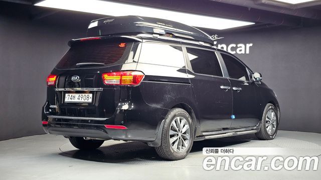 Kia Carnival 11-seater Luxury — пробег 118 613 км — фото 2 из 5