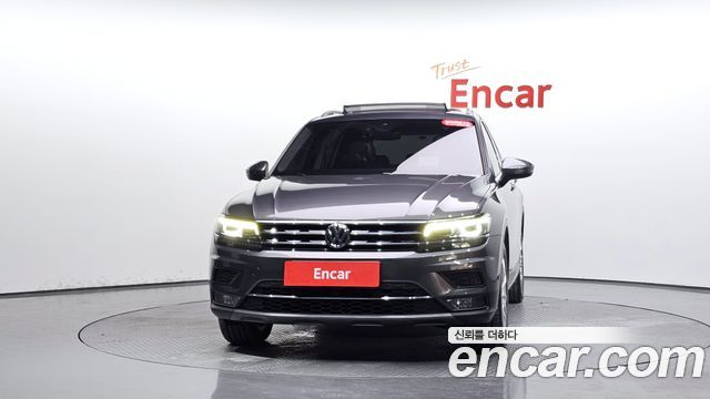 Volkswagen Tiguan 2.0 TDI 4Motion Prestige — пробег 75 700 км — фото 3 из 5