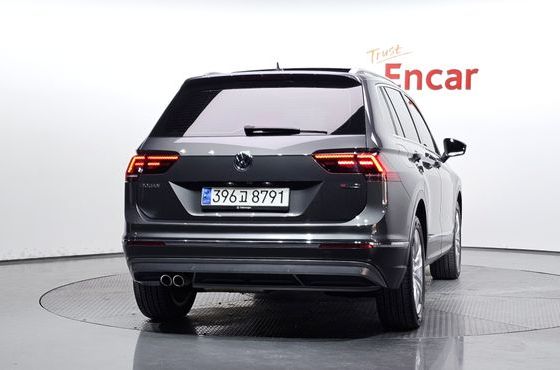 Volkswagen Tiguan 2.0 TDI 4Motion Prestige — пробег 75 700 км — фото 4 из 5