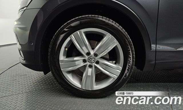 Volkswagen Tiguan 2.0 TDI 4Motion Prestige — пробег 75 700 км — фото 5 из 5