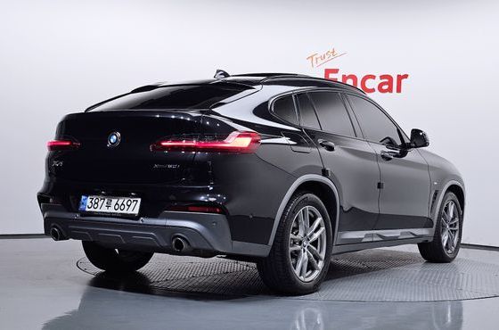 BMW X4 xDrive20i M Sports X Onlile Exclusive Edition — пробег 60 867 км — фото 2 из 5
