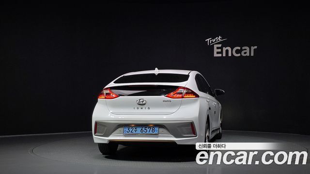 Hyundai Ioniq N — пробег 201 700 км — фото 4 из 5