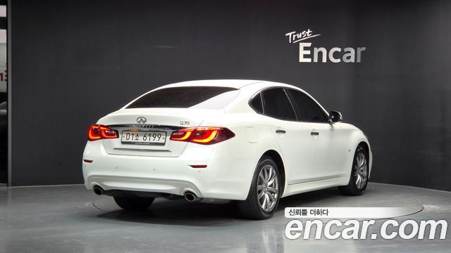 Infiniti Q70 из Кореи Encar