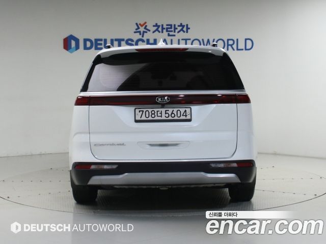 Kia Carnival Diesel 11-Seater Prestige — пробег 49 627 км — фото 4 из 5