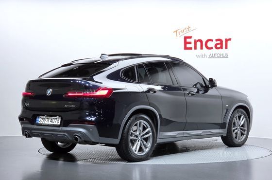 BMW X4 xDrive20i M Sports X Onlile Exclusive Edition — пробег 76 927 км — фото 2 из 5