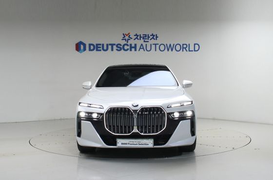 BMW 7-Series 740i xDrive M Sport Limited — пробег 11 034 км — фото 3 из 5
