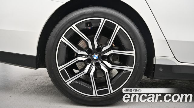 BMW 7-Series 740i xDrive M Sport Limited — пробег 11 034 км — фото 5 из 5