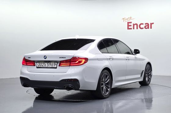 BMW 5-Series 530i xDrive M Sport Package Plus — пробег 176 147 км — фото 2 из 5