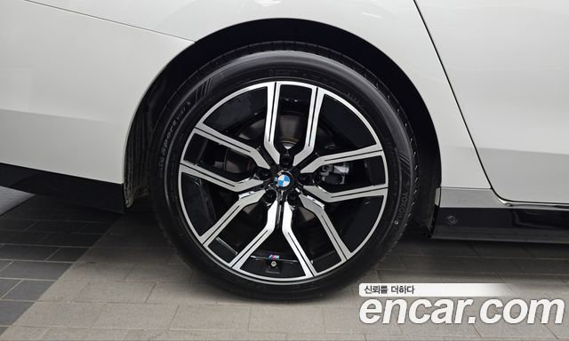 BMW 7-Series 740i xDrive M Sport Limited — пробег 13 228 км — фото 5 из 5