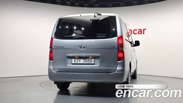 Hyundai Starex Van 3-Seater Smart — пробег 75 359 км — фото 4 из 5