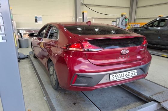 Hyundai Ioniq 1.6 HEV N — пробег 139 578 км — фото 3 из 5