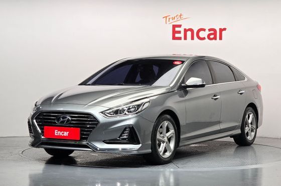 Hyundai Sonata 2.0 Smart — пробег 183 908 км — фото 1 из 5
