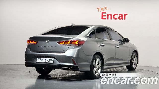 Hyundai Sonata 2.0 Smart — пробег 183 908 км — фото 2 из 5