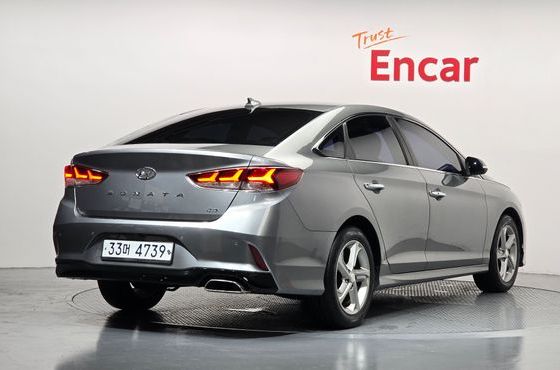 Hyundai Sonata 2.0 Smart — пробег 183 908 км — фото 2 из 5