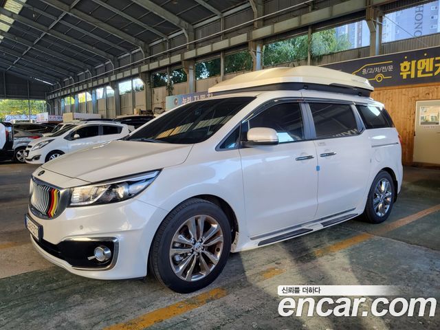 Kia Carnival 9-seater Prestige — пробег 106 000 км — фото 2 из 5