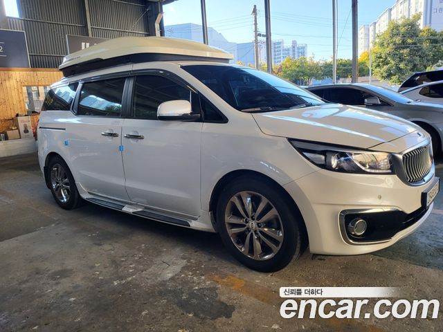 Kia Carnival 9-seater Prestige — пробег 106 000 км — фото 3 из 5
