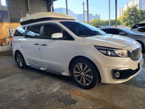 Kia Carnival 9-seater Prestige — пробег 106 000 км — фото 3 из 5
