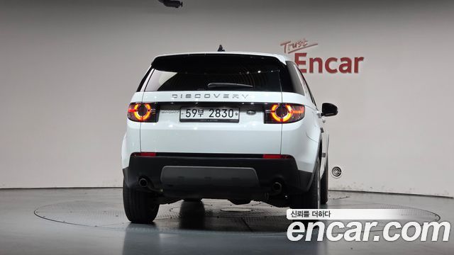 Land Rover Discovery Sport 2.0 TD4 SE (150PS) — пробег 127 333 км — фото 4 из 5