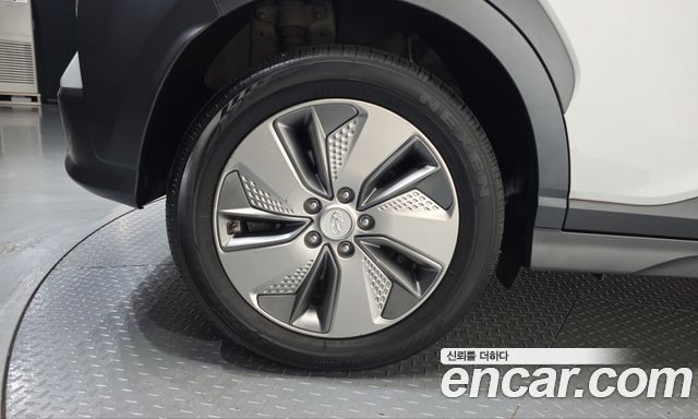 Hyundai Kona Premium — пробег 84 483 км — фото 5 из 5