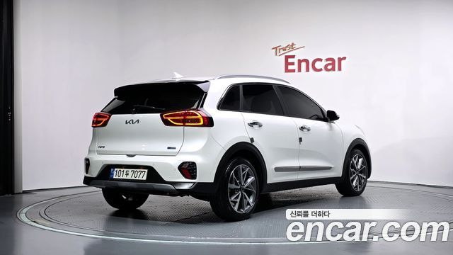 Kia Niro 1.6 HEV Signature — пробег 57 426 км — фото 2 из 5