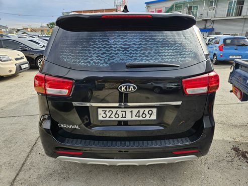 Kia Carnival 9-seater Luxury — пробег 247 000 км — фото 4 из 5
