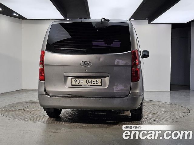 Hyundai Starex 3-Seater VAN CVX Deluxe — пробег 230 055 км — фото 3 из 5
