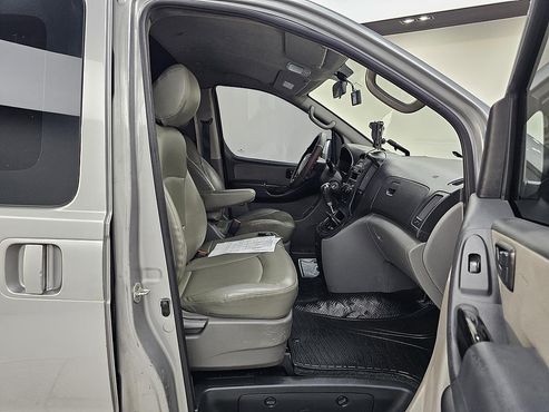 Hyundai Starex 3-Seater VAN CVX Deluxe — пробег 230 055 км — фото 5 из 5