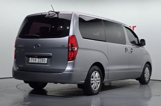 Hyundai Starex 11-Seater Wagon Smart — пробег 110 095 км — фото 2 из 5