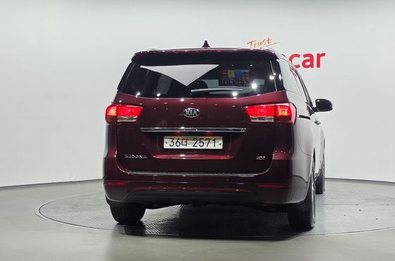 Kia Carnival Gasoline 8-Seater Export — пробег 78 863 км — фото 4 из 5
