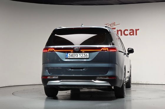 Kia Carnival Diesel 9-Seater Signature — пробег 133 706 км — фото 4 из 5