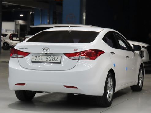 Hyundai AVANTE M16 GDI Modern — пробег 28 700 км — фото 4 из 5