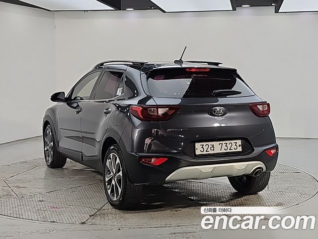 Kia Stonic Diesel 1.6 Prestige — пробег 210 545 км — фото 3 из 5
