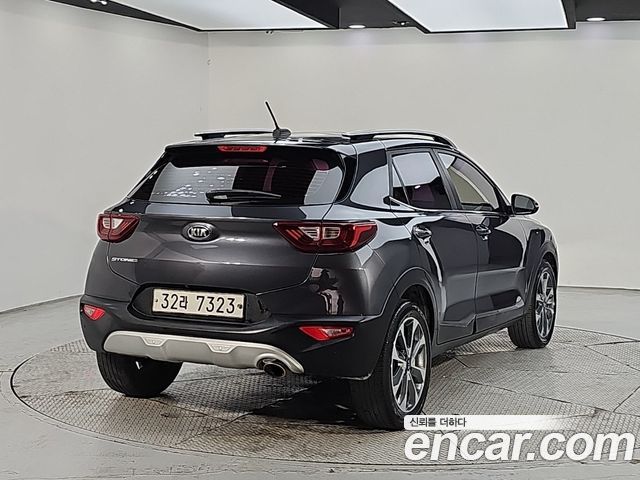 Kia Stonic Diesel 1.6 Prestige — пробег 210 545 км — фото 4 из 5