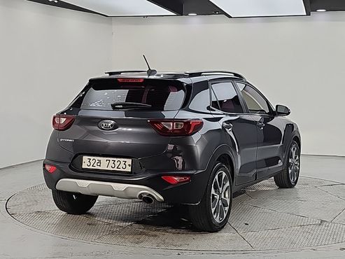 Kia Stonic Diesel 1.6 Prestige — пробег 210 545 км — фото 4 из 5
