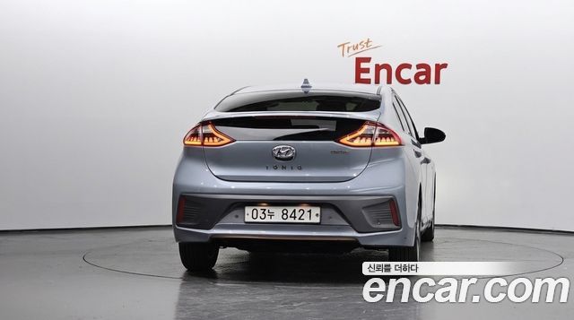 Hyundai Ioniq Q — пробег 65 934 км — фото 4 из 5