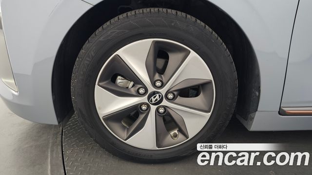 Hyundai Ioniq Q — пробег 65 934 км — фото 5 из 5