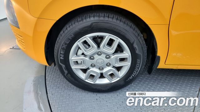 Hyundai Staria L3.5 어린이보호차 11-Seater — пробег 15 270 км — фото 5 из 5