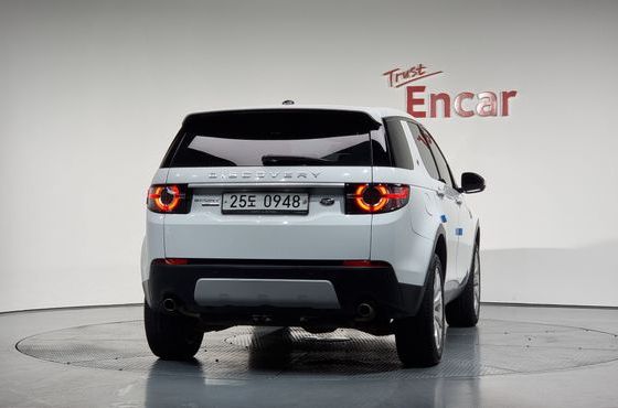 Land Rover Discovery Sport 2.0 TD4 HSE Luxury — пробег 80 478 км — фото 4 из 5