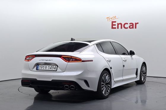 Kia Stinger 2.2 Diesel 2WD Platinum — пробег 101 575 км — фото 2 из 5