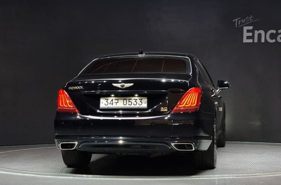 Genesis EQ900 5.0 GDI AWD Limousine Prestige — пробег 178 000 км — фото 4 из 5
