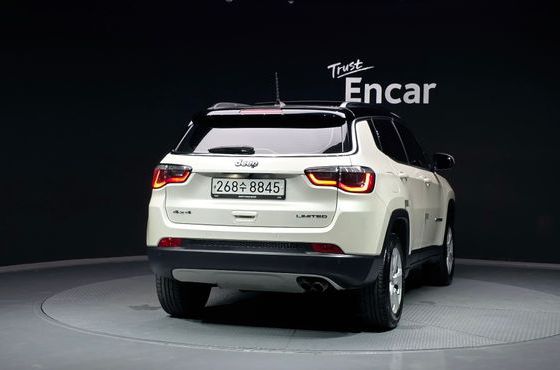 Jeep Compass 2.4 Limitied AWD — пробег 44 373 км — фото 4 из 5
