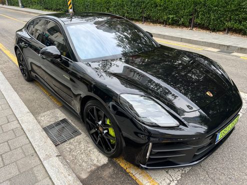 Porsche Panamera 2.9 AWD E-Hybrid — пробег 9 000 км — фото 1 из 5