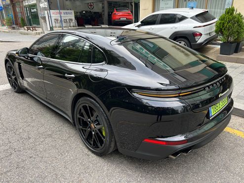 Porsche Panamera 2.9 AWD E-Hybrid — пробег 9 000 км — фото 4 из 5
