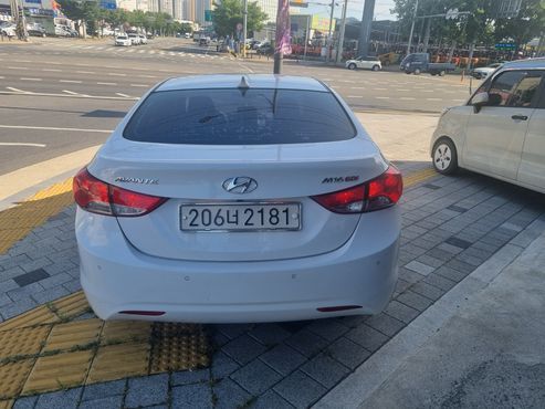 Hyundai AVANTE M16 GDI Premier — пробег 122 310 км — фото 4 из 5